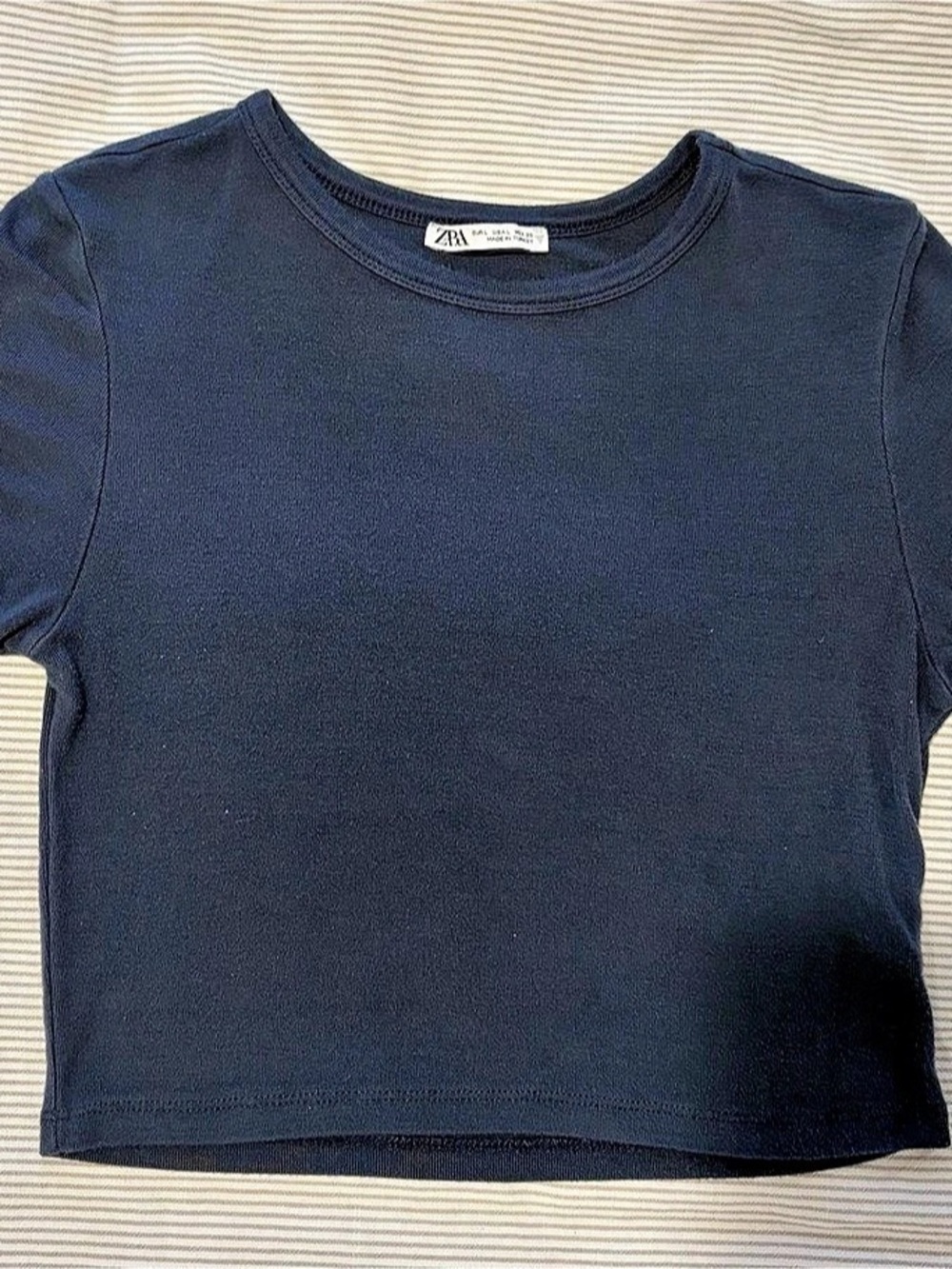 Zara Navy Blue Cropped Stretchy T-Shirt Women’s Size L